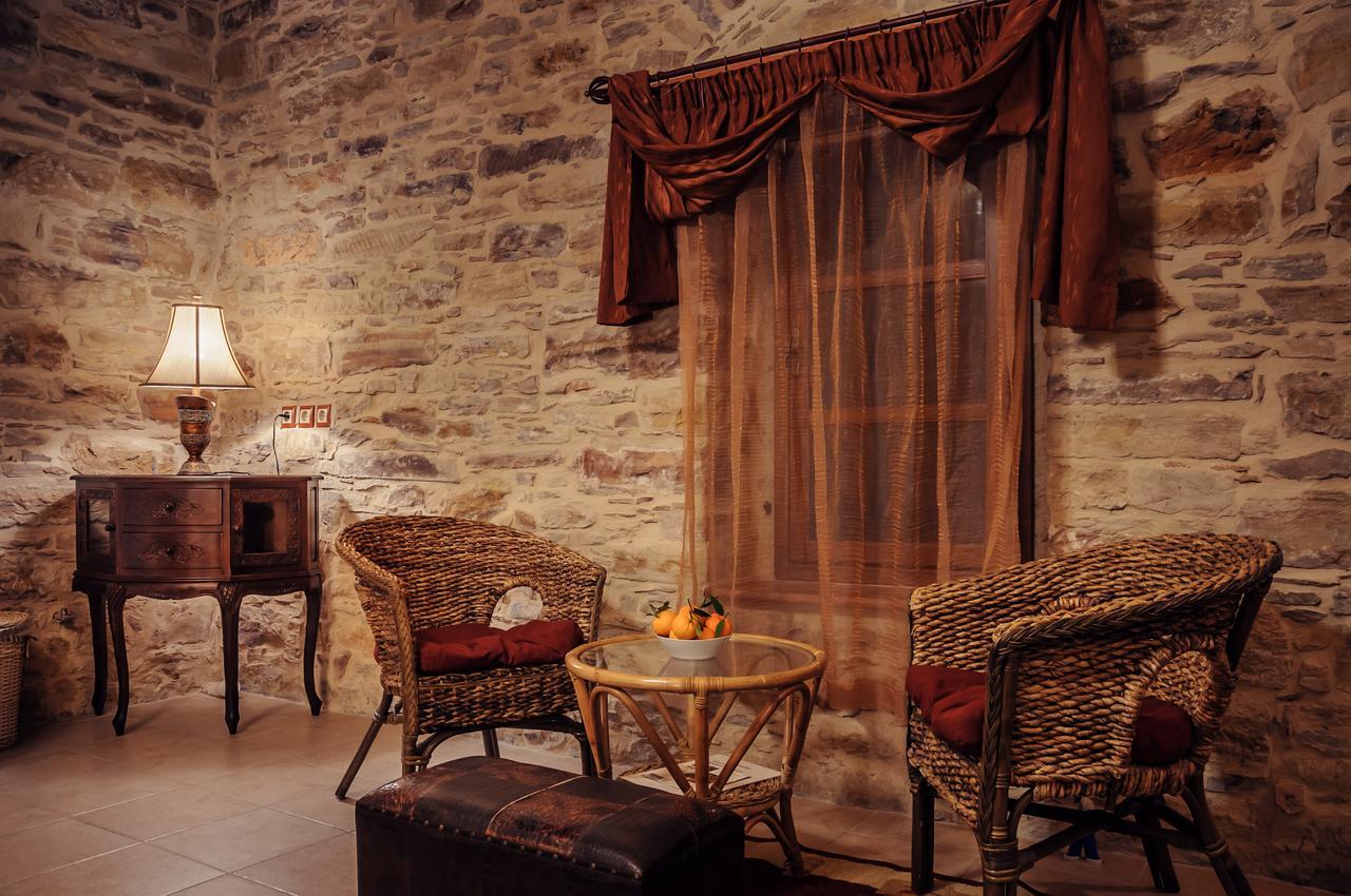 Mouzaliko Guesthouse Mansion Kampochora  Ngoại thất bức ảnh
